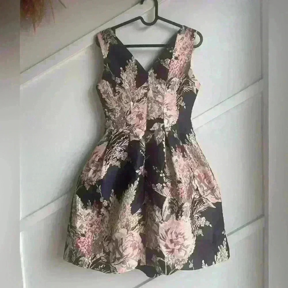 Vince Camuto Floral Textured Short Jacquard Fit &  Flare evening Dress, Size 0 - Picture 11 of 14